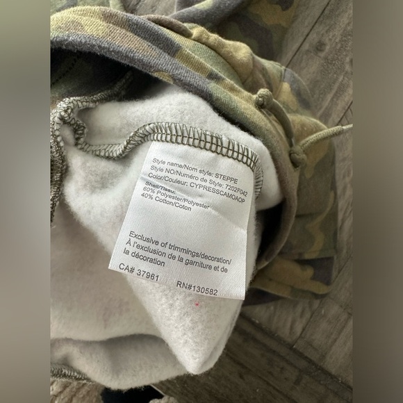 🛍️ $5 SALE - Ripzone Camo Fleece Joggers, size small. - Picture 6 of 6